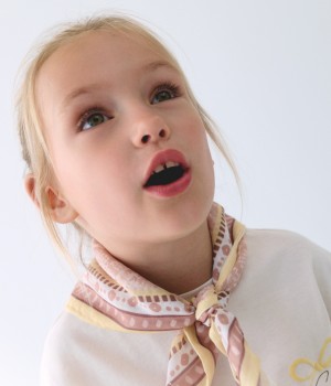 Μπλούζα με μαντήλι κορίτσι