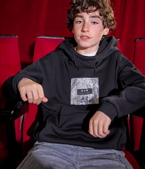 Πουλόβερ αντίθεση Πουλόβερ αντίθεση